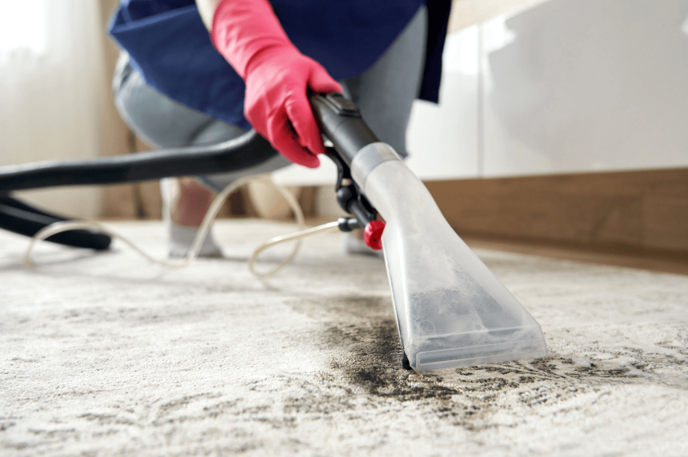 Carpet Cleaners: A Great Way to Save Money for Your Business